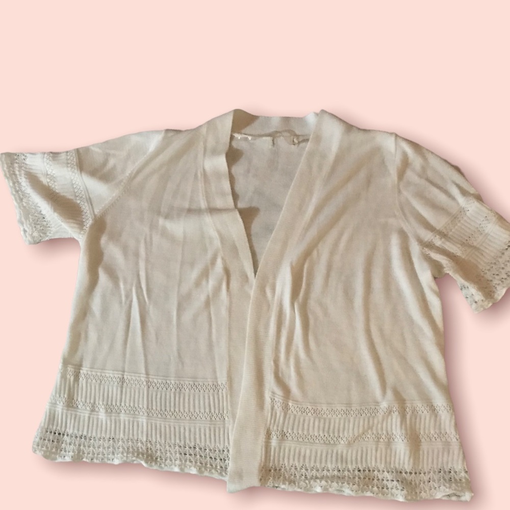 White Cardigan XL Brand is Unknown
